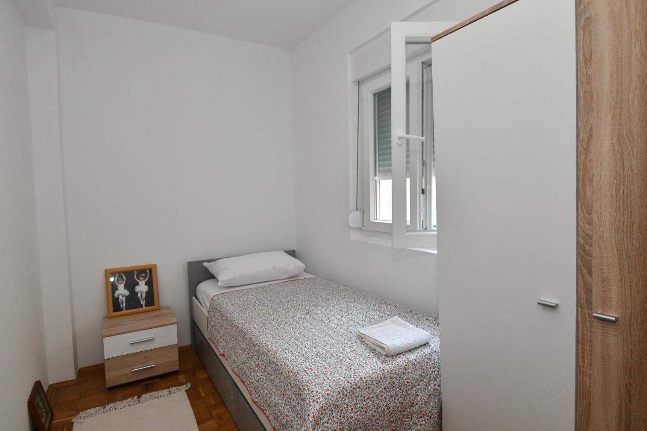 Apartmani Dora Duboka Eksteriør billede